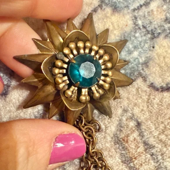 Brass Tone Brooch Green Rhinestones - Picture 2 of 7